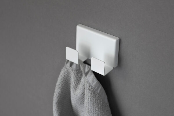 White wall-mounted coat hook with 2 hooks, minimalist design – IMOdesign