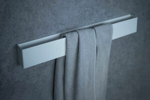 White Towel Rail-TU10